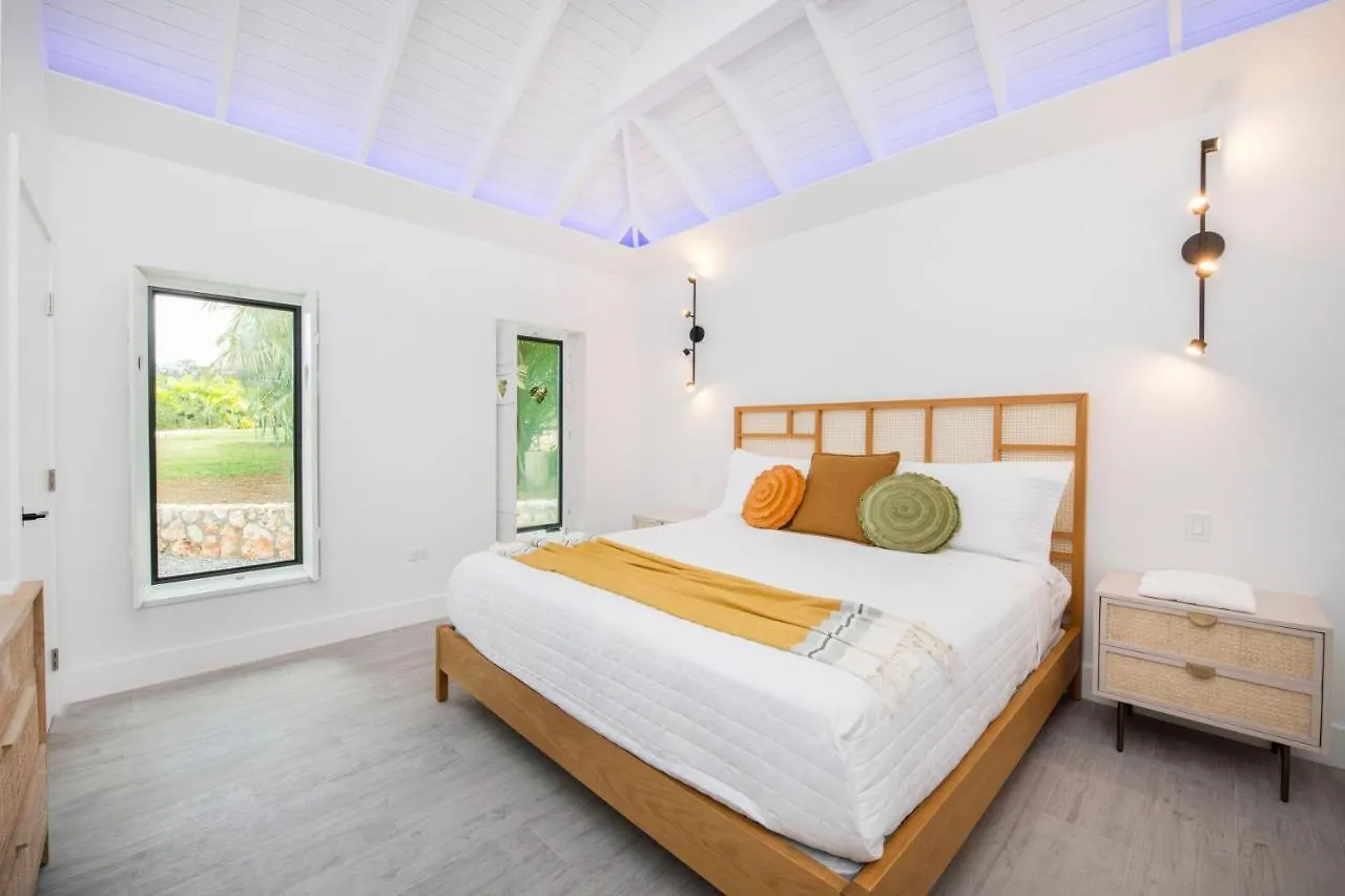 The Mastic Cana Luxury Cottage North Side Ferienhaus