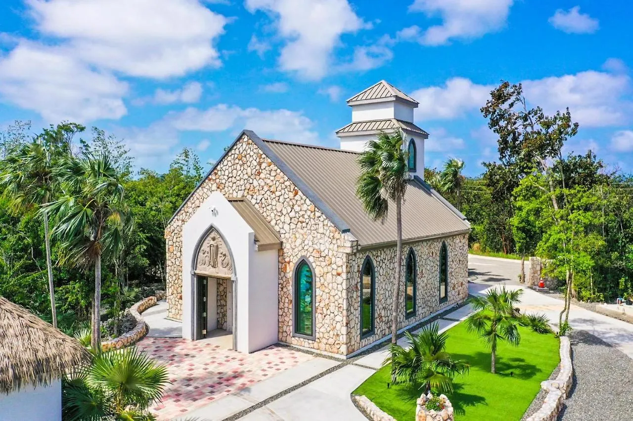 The Mastic Cana Luxury Cottage North Side Ferienhaus